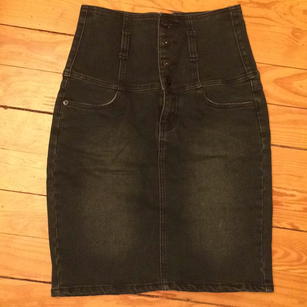 High waisted denim skirt